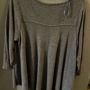 Super cute gray soft jersey-like top.